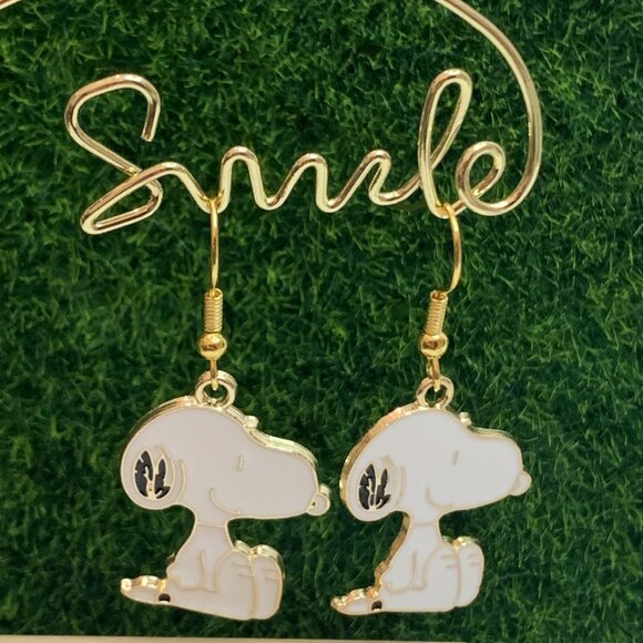 Snoopy Earrings, Snoopy Charm, Peanuts Earrings, Gift Idea, Snoopy Pendant - Picture 4 of 6
